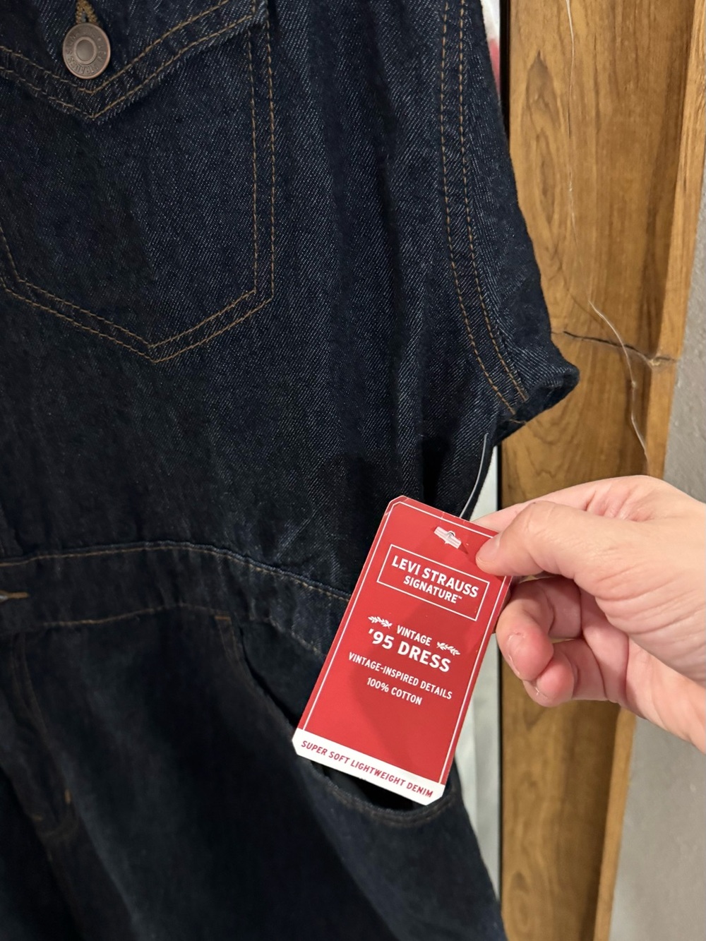 BNWT Levi's Button-Front Midi Denim Dress (Vintage ‘95 Dress) - Picture 5 of 8